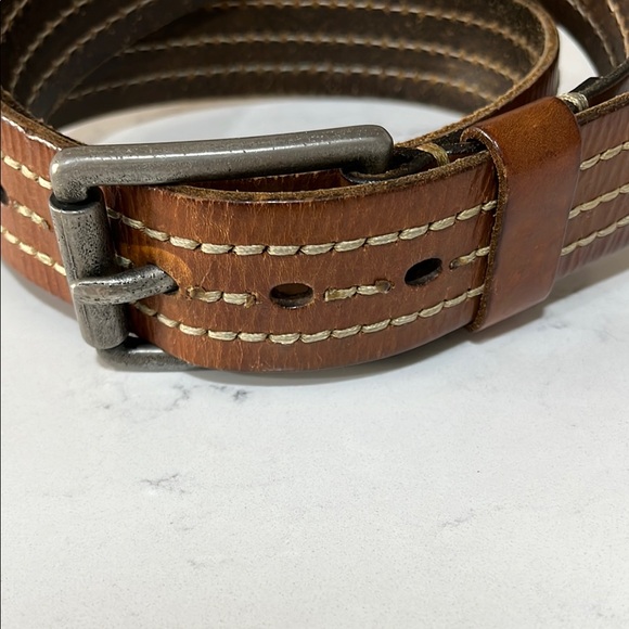 Classic Brown Leather Belt with Contrast Stitching - Picture 3 of 5